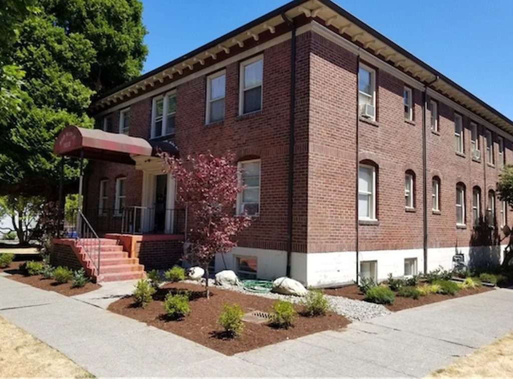 Red Maple Apartments - exterior